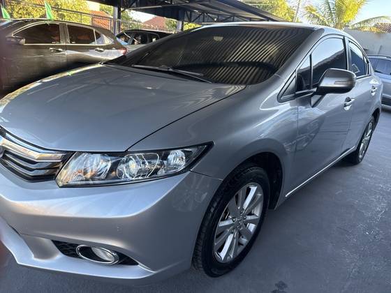 HONDA CIVIC 2.0 LXR 16V FLEX 4P AUTOMÁTICO HONDA CIVIC 2.0 LXR 16V FLEX 4P AUTOMÁTICO